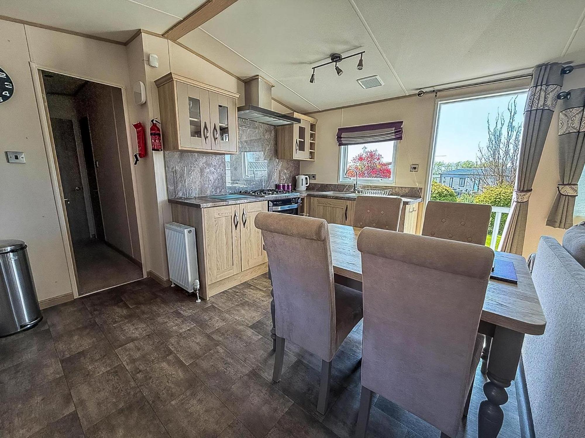 Beautiful Lodge At Manor Park In Hunstanton Ref 23018K Bagian luar foto